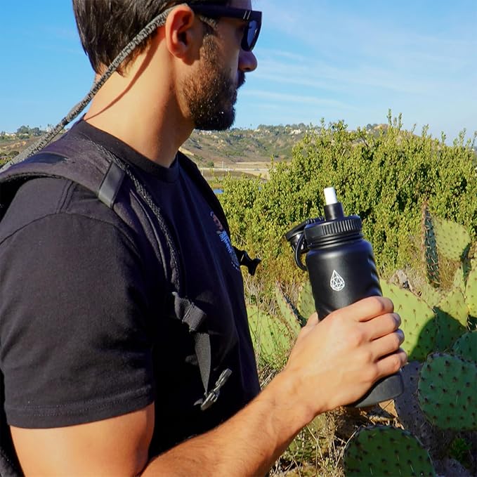 24oz Stainless Steel Insulated Water Bottle, 48H Ice Cold & 24H Hot, Leak-Proof Wide Mouth Lids (Straw & Spout), BPA-Free Bottles, Mens Water Bottle for Gym, Hiking, Travel - Green