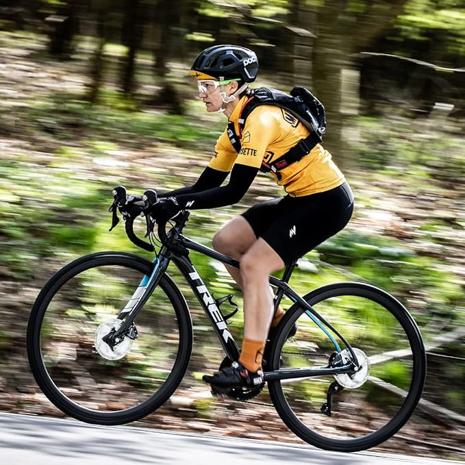 USWE Outlander Hydration Pack with Water Bladder, Hydration Backpack - Backpack for Cycling, MTB, Trail Running & More