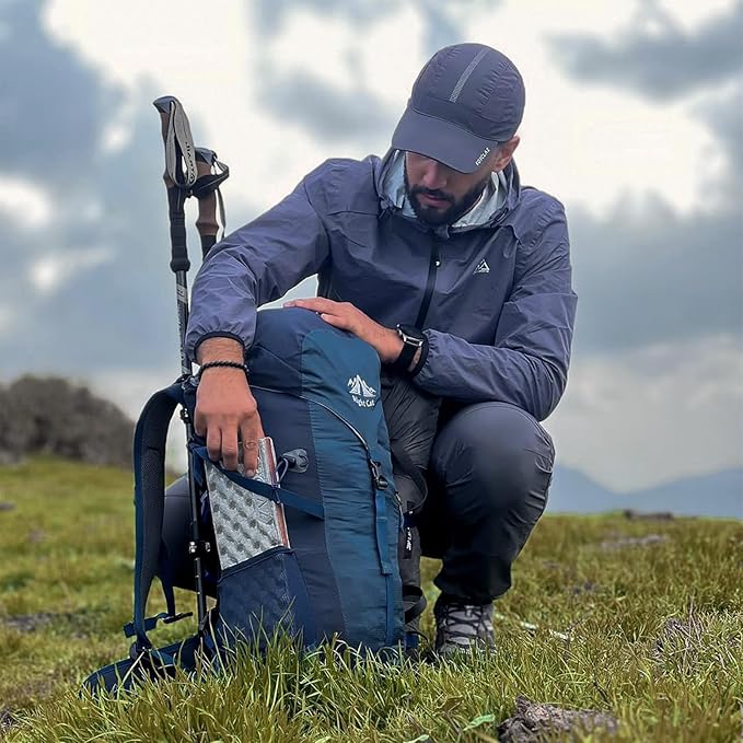 Night Cat Internal-frame Hiking Backpack: 30L Camping Backpack for Men Women Lightweight Waterproof Rain Cover Blue