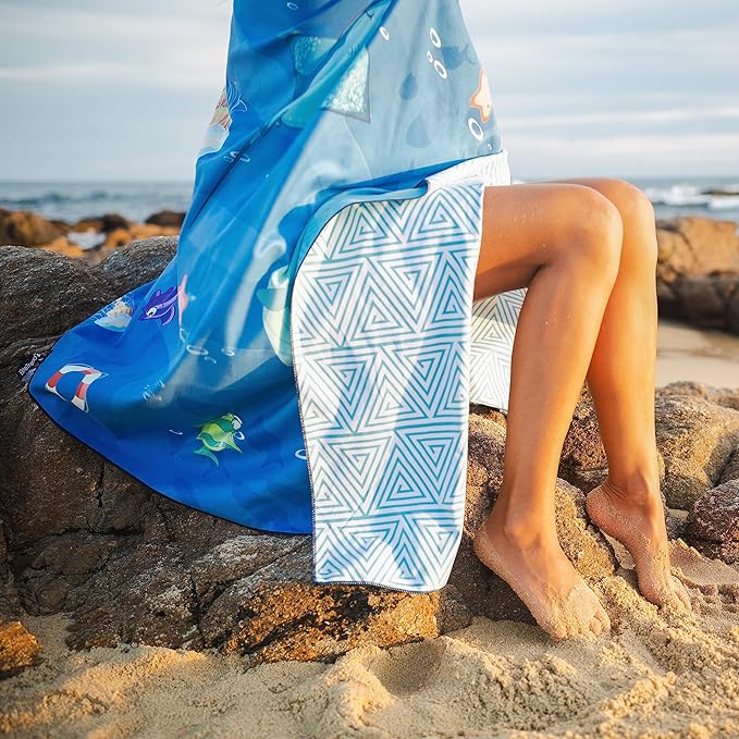 Elite Trend Microfiber Beach Towel for Adults with Bag - Extra Large 78x35 inch Lightweight Sand Free Quick Dry Towel for Travel, Swimming, Yoga, Camping (Sea Animal)